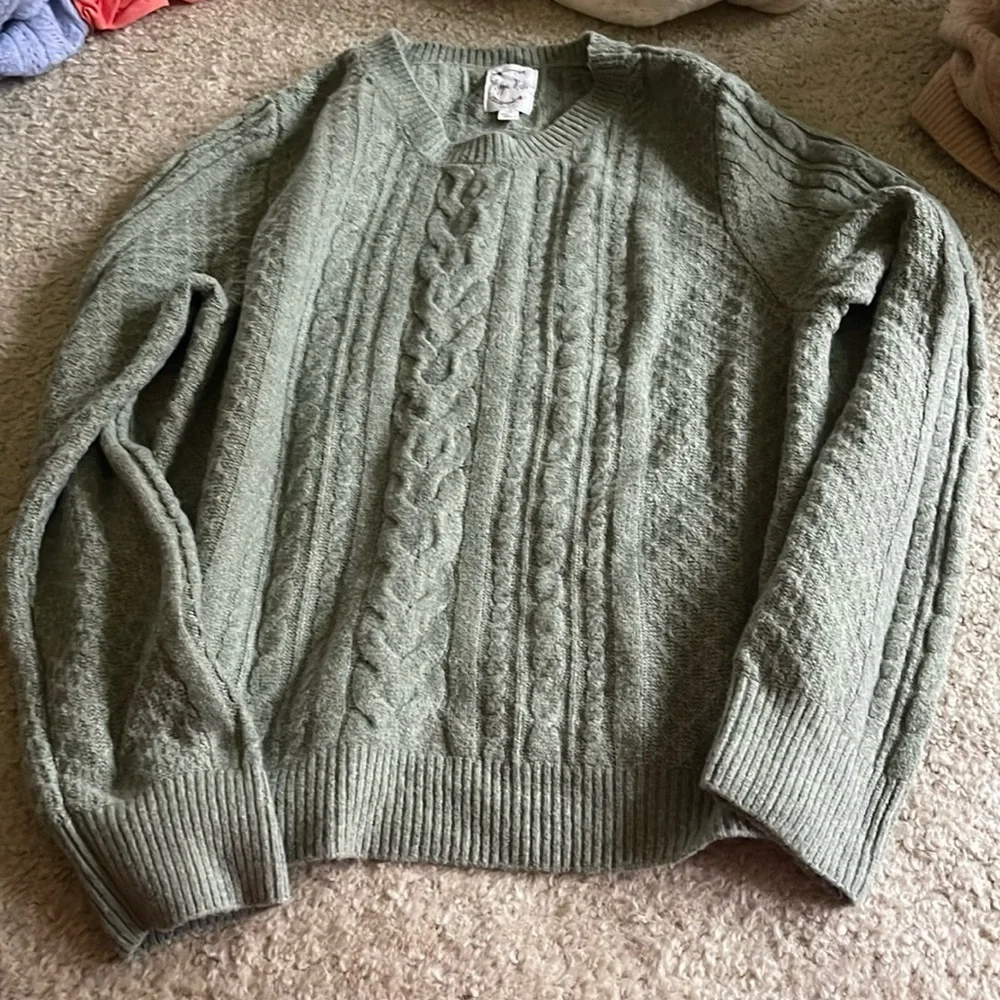 Hippie rose Willow Green sweater - Picture 2 of 5
